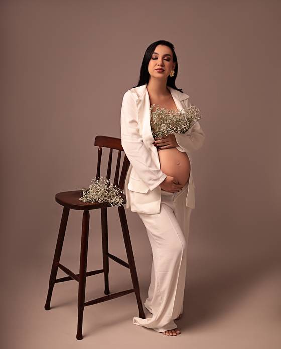 Gestante (Estúdio) de Julia