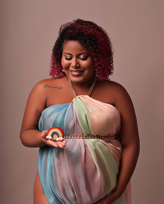 Gestante (Estúdio) de Eliene