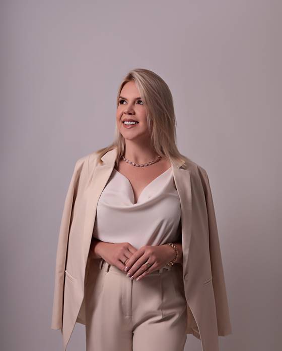 Corporativo de Schirlei