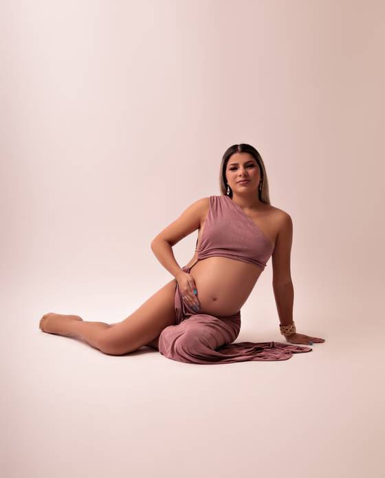 Gestante (Estúdio) de Bionda