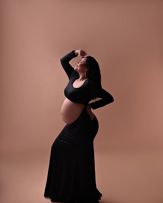 Gestante (Estúdio) de Izadora