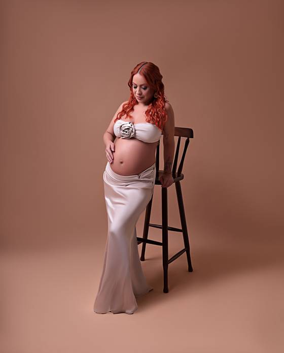 Gestante (Estúdio) de Thallita