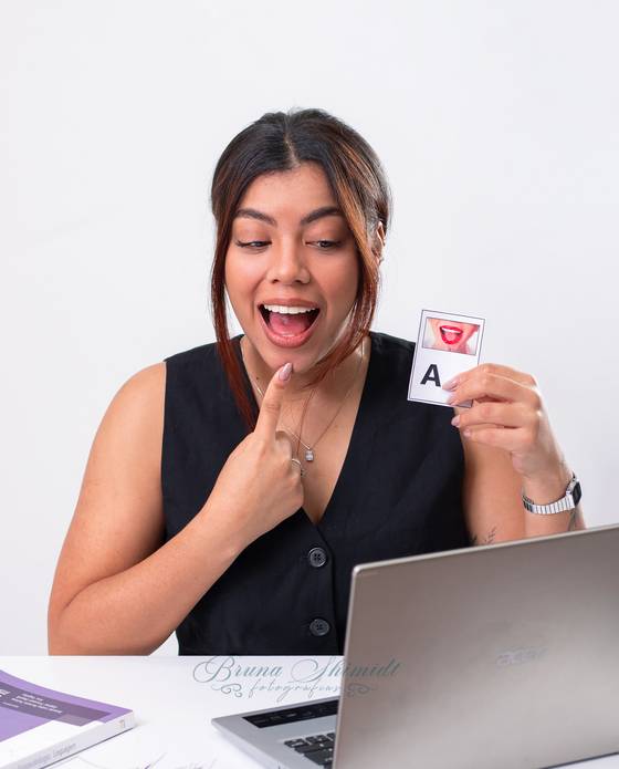 Corporativo de Maria - Fonoaudióloga 