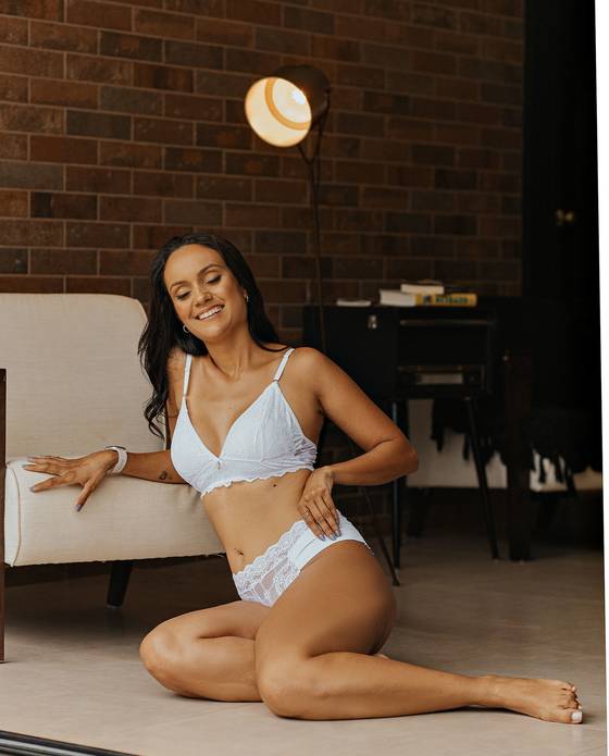 Ensaio Feminino de Laura Demetrio