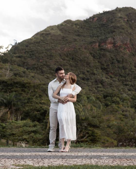 Pré-Wedding de Ensaio Pré-Wedding no Parque das Mangabeiras | Fotos Incríveis - João e Lauana