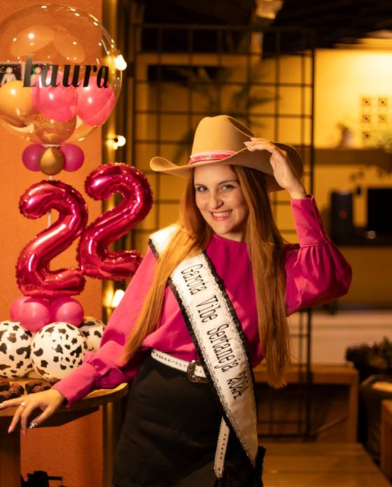 ANIVERSÁRIOS de Laura - 22 anos