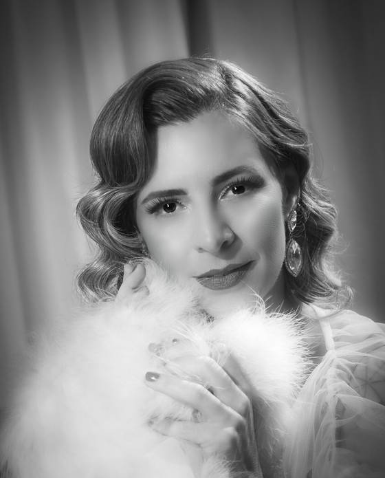 Old Hollywood de Janice Pezoa - Ensaio Cantora