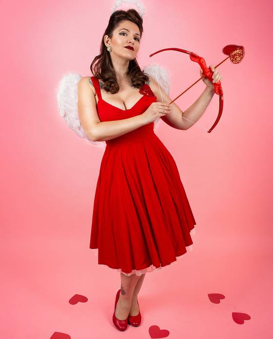 Pin-up de Pin-uo Lari Lady Cat (2020)