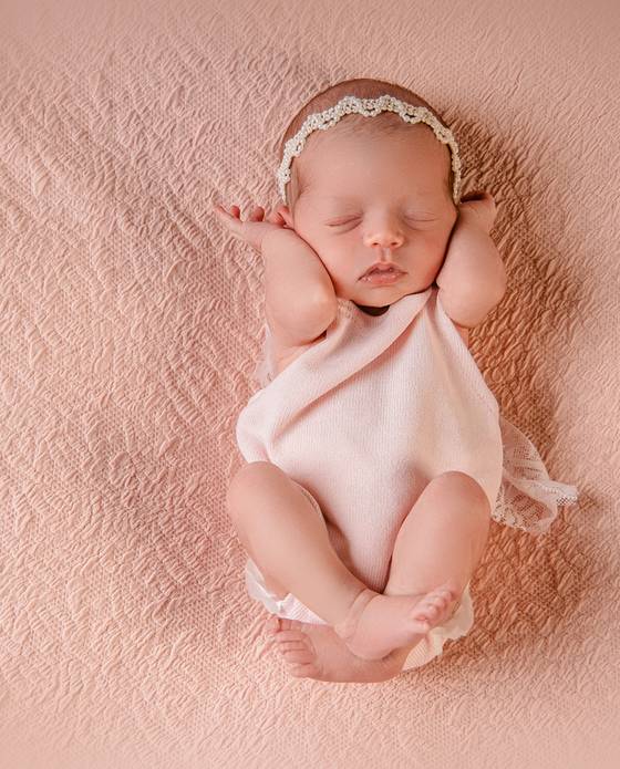 Estúdio de Newborn Leonor