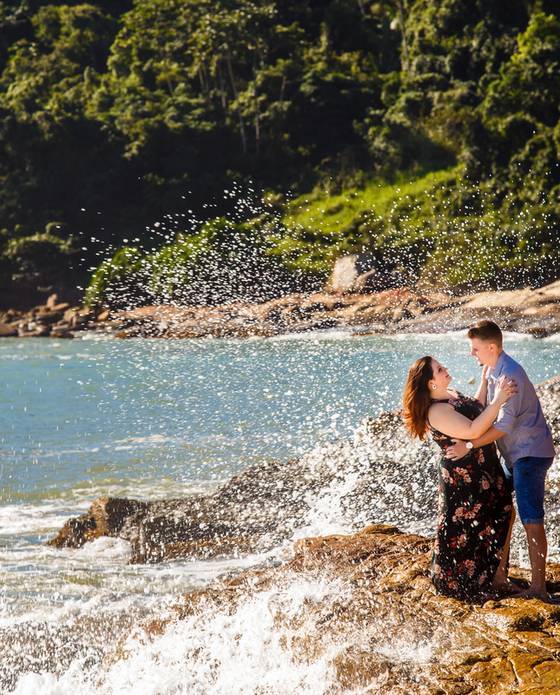 Pré-Wedding de Ensaio em Balneário Camboriú - Praia de Taquaras | Caroline & Jackson