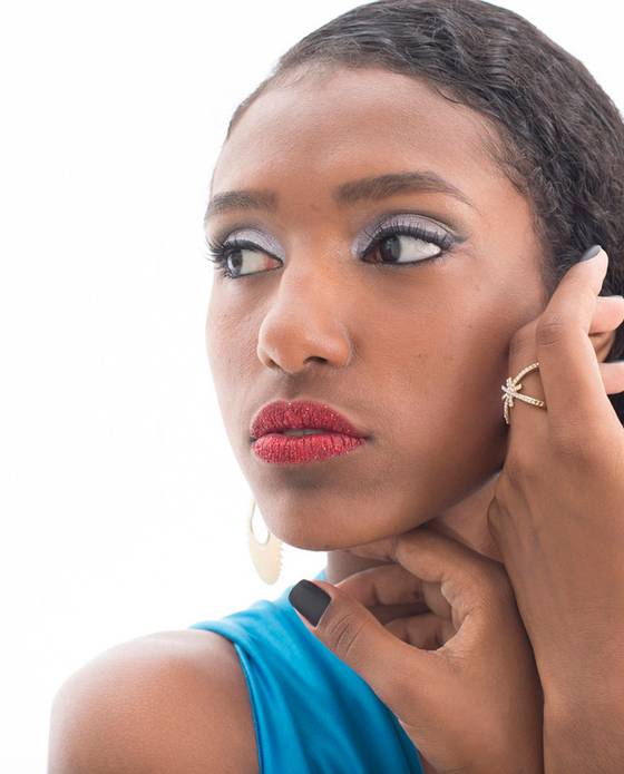 Editorias de BLUE LUXURIOUS