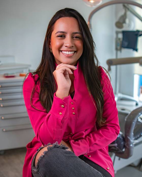 Retrato de Thaina Domingues