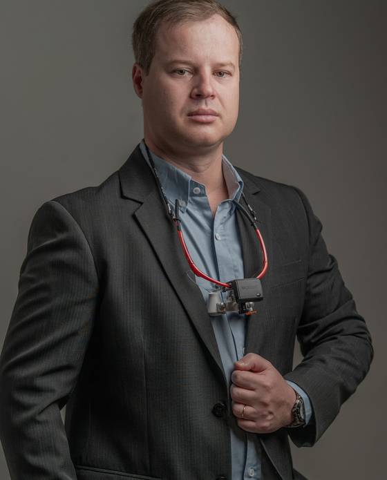 Posicionamento  de Imagem  de Dr. Oswaldo - Cirurgião Dentista 