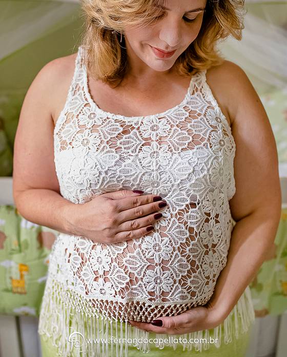 gestante de Ensaio de gestante em casa | Esperando Lucas