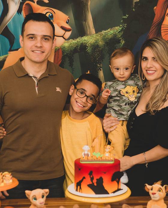 Aniversários de Aniversário Leo 1 ano