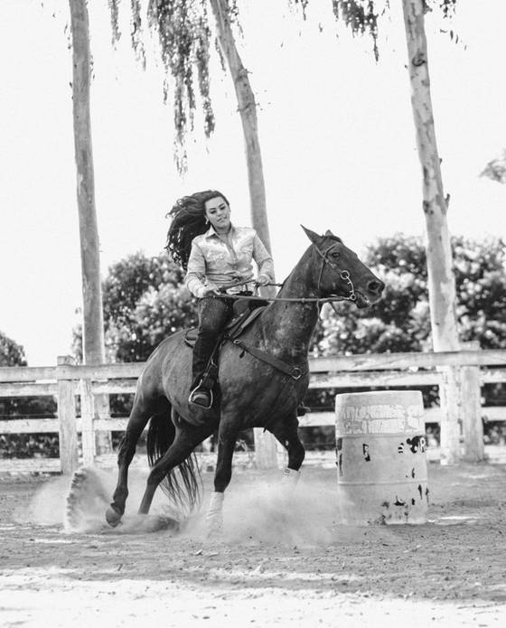 15 anos de Kathllen Eduarda - Ensaio no Haras
