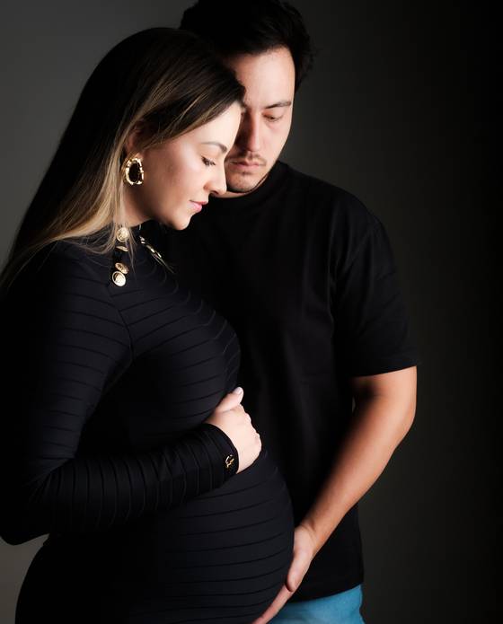 Gestante de Carol e Thomas-  Á Espera do Bebê Arco-Íris