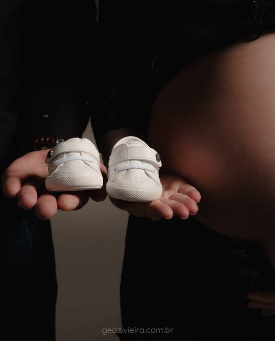 Gestante de À espera do Henrique - Juciane e Fernando - Sessão em Estúdio