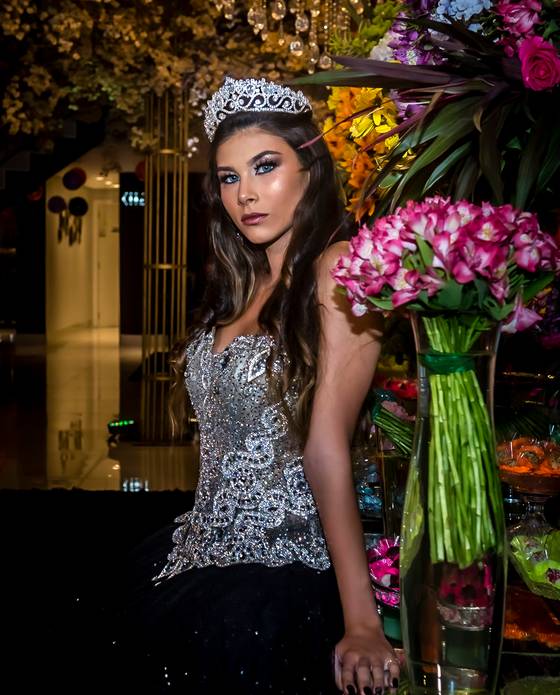 15 Anos de Caroline Lomba 