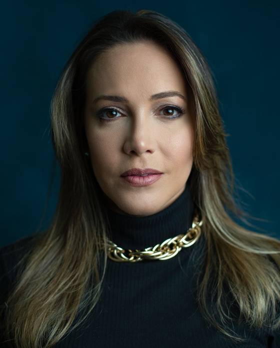 RETRATO de Dra Lorena Campos