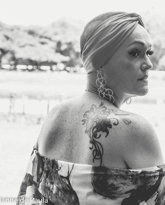 AUTORAIS de PROJETO REALIZADO COM MULHERES ACOMETIDAS PELO CÂNCER DE MAMA