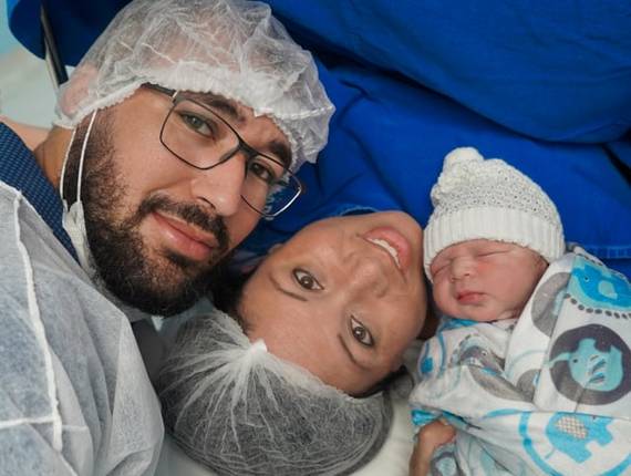 Parto Cesárea de Nascimento Hugo