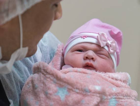 Parto Cesárea de Nascimento Isabela