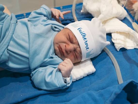 Parto Cesárea de Nascimento Guilherme