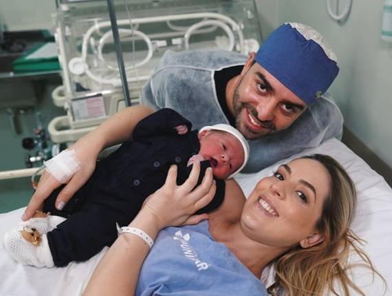 Parto Cesárea de Nascimento Enrico