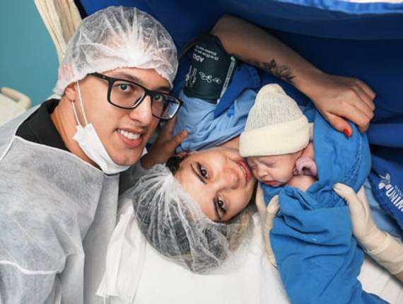 Parto Cesárea de Nascimento Luísa