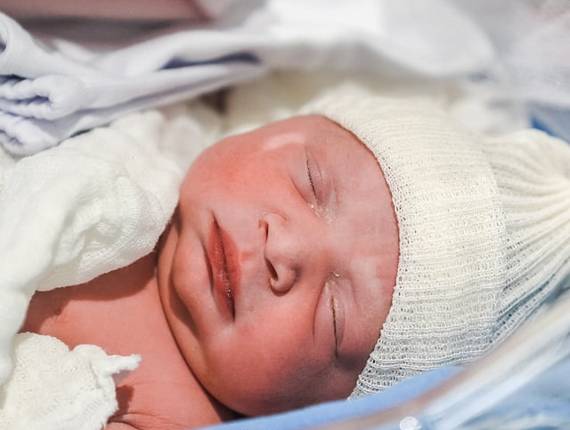 Parto Cesárea de Nascimento Liz 