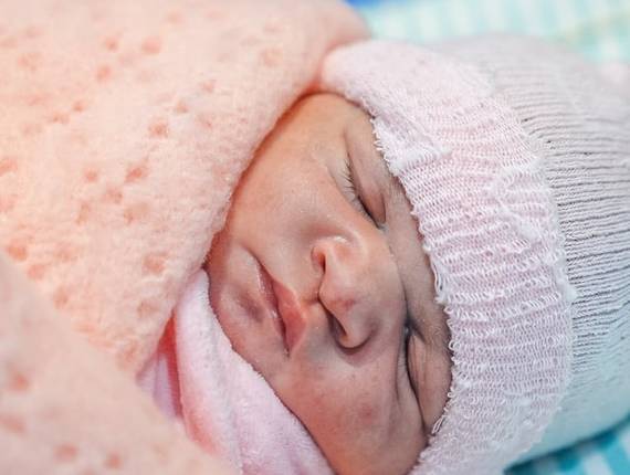 Parto Cesárea de Nascimento Emanuella