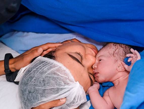 Parto Cesárea de Nascimento Heitor