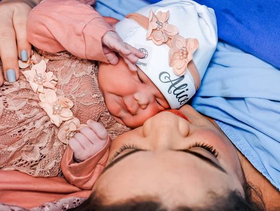 Parto Cesárea de Nascimento Alice