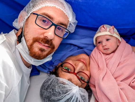 Parto Cesárea de Nascimento Isabela