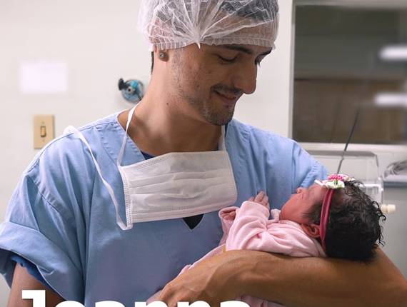 Parto Cesárea de Nascimento Joanna