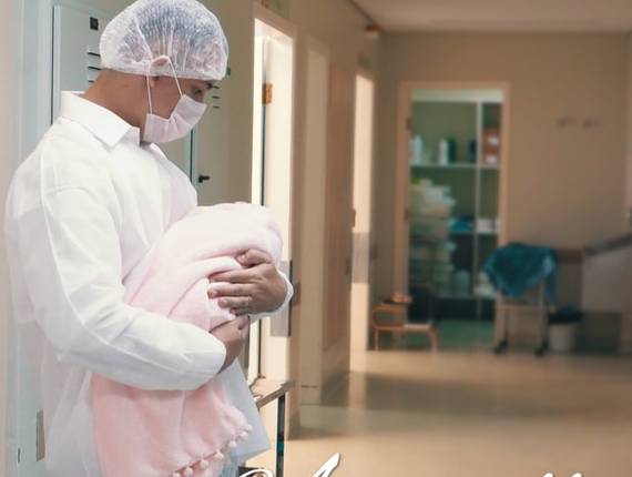 Parto Cesárea de Nascimento Antonella