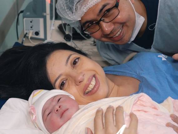 Parto Cesárea de Nascimento Anne