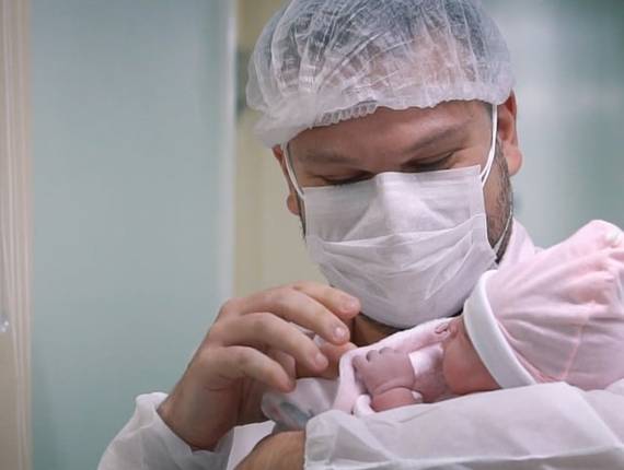 Parto Cesárea de Nascimento Olívia