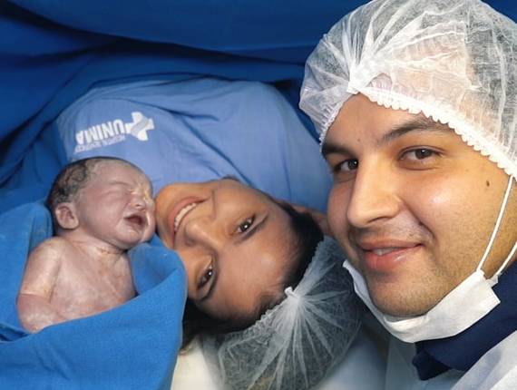 Parto Cesárea de Nascimento Maya