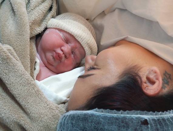 Parto Cesárea de Nascimento Alicia