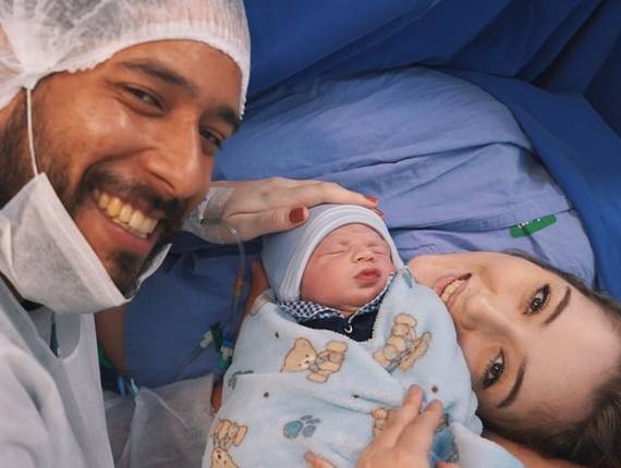 Parto Cesárea de Nascimento Heitor