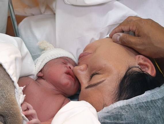 Parto Cesárea de Nascimento Alice