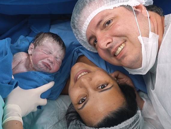 Parto Cesárea de Nascimento Laura