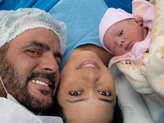 Parto Cesárea de Nascimento Manuela