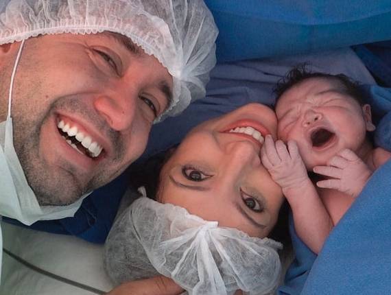 Parto Cesárea de Nascimento Ayla