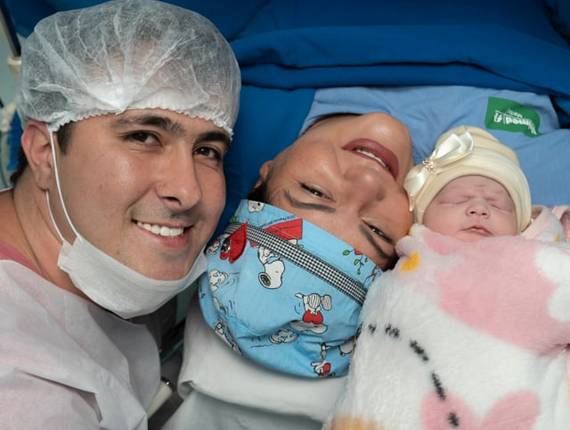 Parto Cesárea de Nascimento Helena