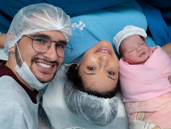 Parto Cesárea de Nascimento Valentina