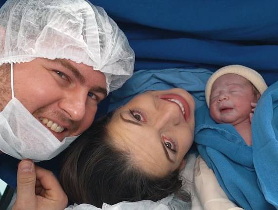 Parto Cesárea de Nascimento Beatriz