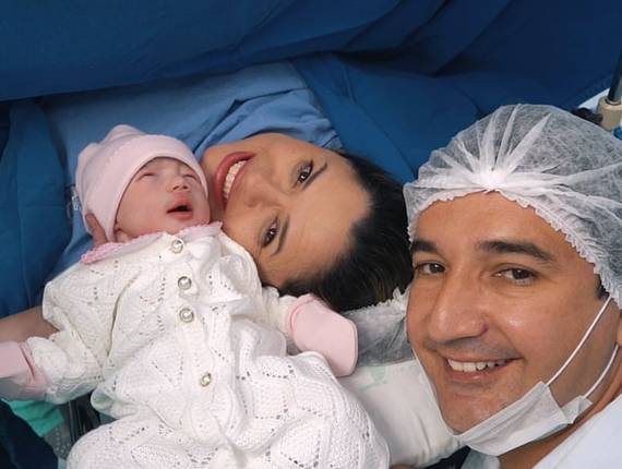 Parto Cesárea de Nascimento Manuela